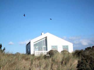 Buitenaanzicht de Waardenburg Buitenaanzicht de Waardenburg